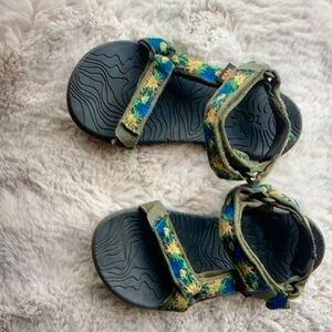 Big Kids Teva size 2 Kids sandals